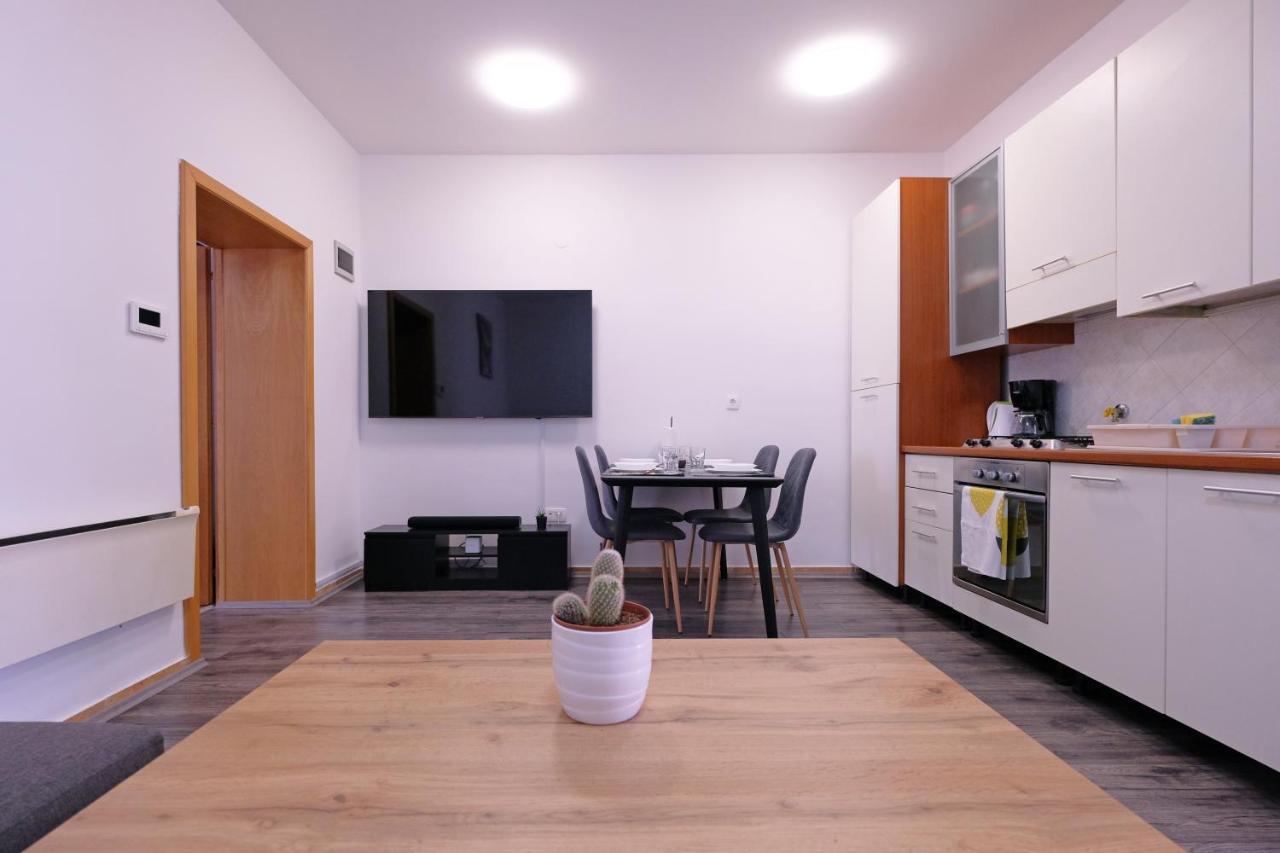 Apartment Klea - Cosy, Near City Center Pula Eksteriør billede