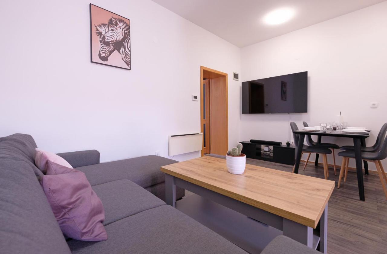 Apartment Klea - Cosy, Near City Center Pula Eksteriør billede