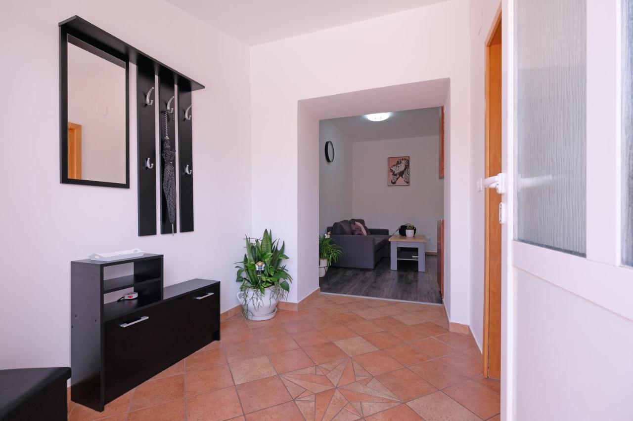 Apartment Klea - Cosy, Near City Center Pula Eksteriør billede